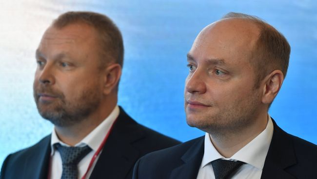 Министр Российской Федерации по развитию Дальнего Востока Александр Галушка (справа) и председатель Общественного совета при министерстве РФ по развитию Дальнего Востока, генеральный директор ООО Фабрикант.ру Сергей Габестро Министр Российской Федерации по развитию Дальнего Востока Александр Галушка (справа) и председатель Общественного совета при министерстве РФ по развитию Дальнего Востока, генеральный директор ООО Фабрикант.ру Сергей Габестро
