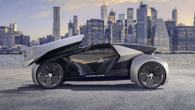 Беспилотный электромобиль Jaguar Future Type Concept. Архивное фото