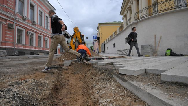 Хрущевский переулок в Москве, где ведутся работы по реконструкции. Архивное фото Хрущевский переулок в Москве, где ведутся работы по реконструкции. Архивное фото