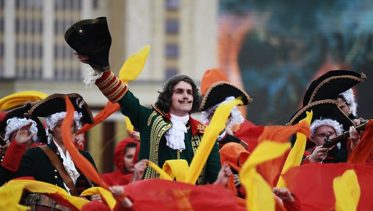 Артисты на церемонии открытия Дня города на Красной площади в Москве. 9 сентября 2017 Артисты на церемонии открытия Дня города на Красной площади в Москве. 9 сентября 2017