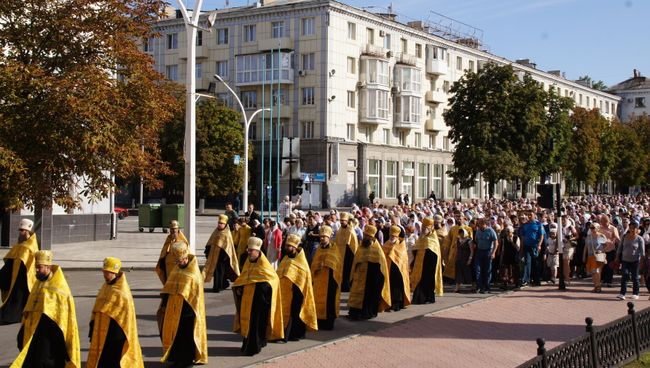 Торжественный Крестный ход за мир в честь Дня города и Дня памяти святого благоверного князя Александра Невского в Луганске. 10 сентября 2017 Торжественный Крестный ход за мир в честь Дня города и Дня памяти святого благоверного князя Александра Невского в Луганске. 10 сентября 2017