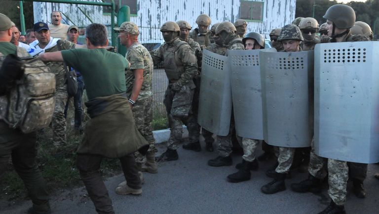 У пункта пропуска Шегени на украинско-польской границе, где собирается пересечь границу бывший президент Грузии, экс-губернатор Одесской области Михаил Саакашвили