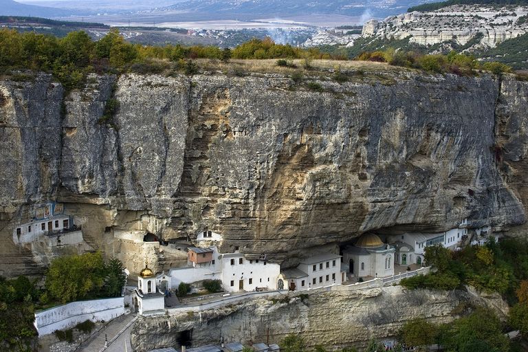 Свято-Успенский мужской монастырь в Бахчисарайском районе в Крыму Свято-Успенский мужской монастырь в Бахчисарайском районе в Крыму