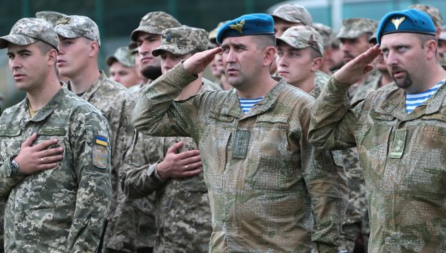 Военнослужащие армии Украины. Архивное фото Военнослужащие армии Украины. Архивное фото