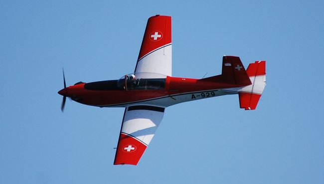 Самолет пилотажной группы швейцарских ВВС PC-7 Team