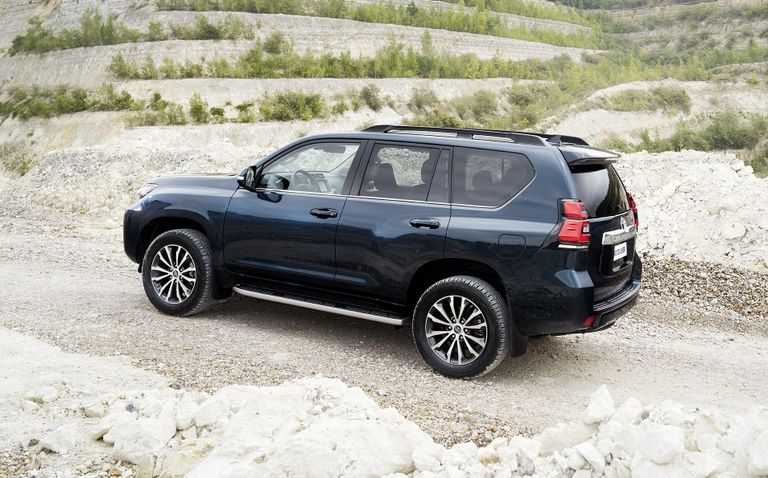 Автомобиль Toyota Land Cruiser Prado 