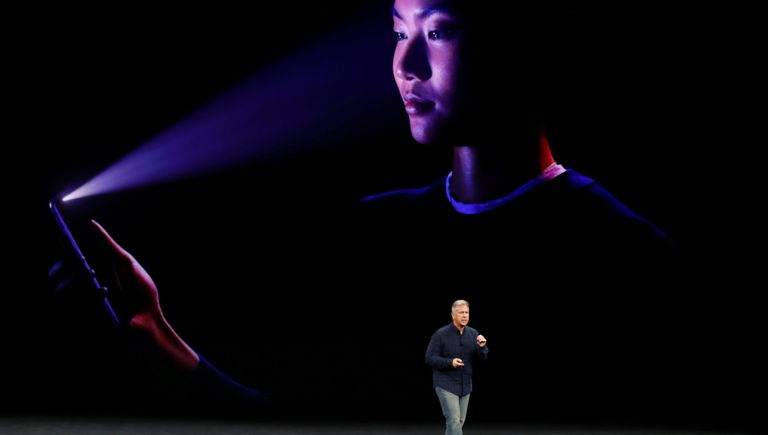 Старший вице-президент по международному маркетингу Apple Филипп Шиллер на презентации новых продуктов в штаб-квартире Apple в Купертино Старший вице-президент по международному маркетингу Apple Филипп Шиллер на презентации новых продуктов в штаб-квартире Apple в Купертино