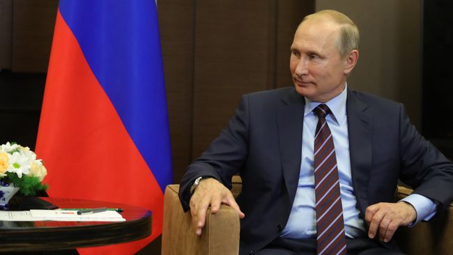 Президент РФ Владимир Путин во время встречи с председателем Совета министров Ливана Саадом Харири. 13 сентября 2017 Президент РФ Владимир Путин во время встречи с председателем Совета министров Ливана Саадом Харири. 13 сентября 2017