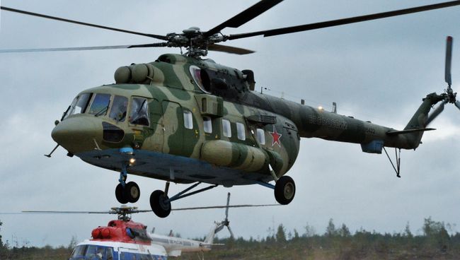 Вертолёт Ми-8АМТШ во время совместных стратегических учений вооружённых сил России и Белоруссии на Лужском полигоне в Ленинградской области. 13 сентября 2017