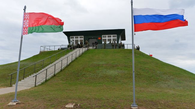 Командный пункт на Осиповичском полигоне в Могилевской области во время учений Запад-2017 Командный пункт на Осиповичском полигоне в Могилевской области во время учений Запад-2017