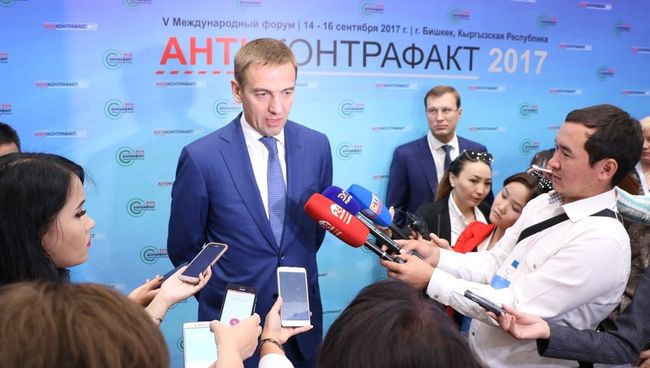 Статс-секретарь, заместитель министра промышленности и торговли РФ Виктор Евтухов. Архивное фото Статс-секретарь, заместитель министра промышленности и торговли РФ Виктор Евтухов. Архивное фото