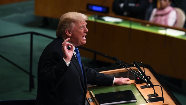 Президент США Дональд Трамп выступает на 72-й сессии Генеральной ассамблеи ООН, Нью-Йорк. 19 сентября 2017
