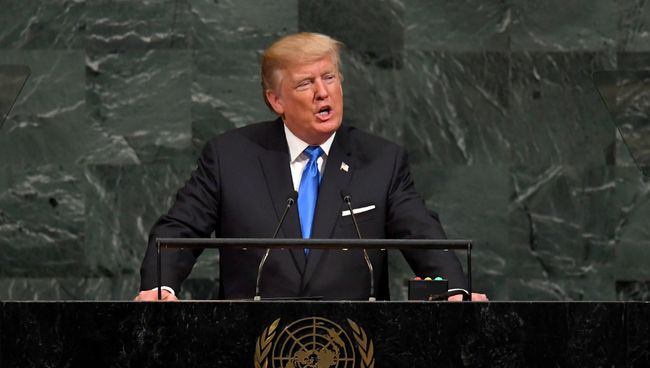 Президент США Дональд Трамп выступает на 72-й сессии Генеральной ассамблеи ООН, Нью-Йорк. 19 сентября 2017 Президент США Дональд Трамп выступает на 72-й сессии Генеральной ассамблеи ООН, Нью-Йорк. 19 сентября 2017