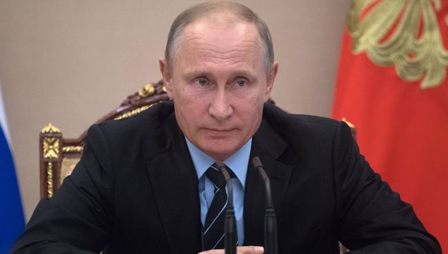 Президент РФ Владимир Путин во время встречи с избранными главами регионов РФ. 20 сентября 2017 Президент РФ Владимир Путин во время встречи с избранными главами регионов РФ. 20 сентября 2017