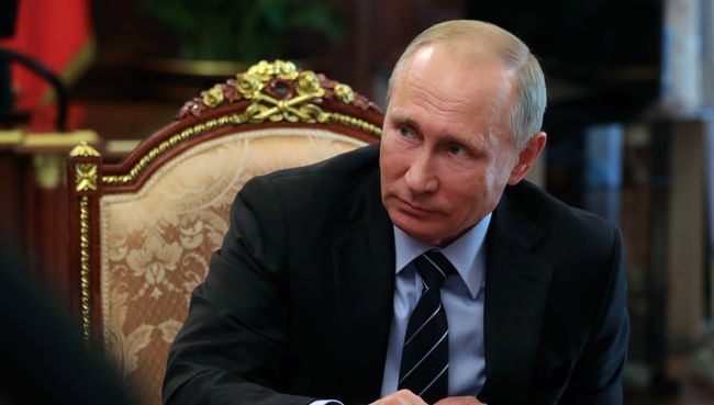 Владимир Путин во время встречи с главным раввином России Берлом Лазаром и главой Федерации еврейских общин Александром Бородой. 20 сентябя 2017 Владимир Путин во время встречи с главным раввином России Берлом Лазаром и главой Федерации еврейских общин Александром Бородой. 20 сентябя 2017