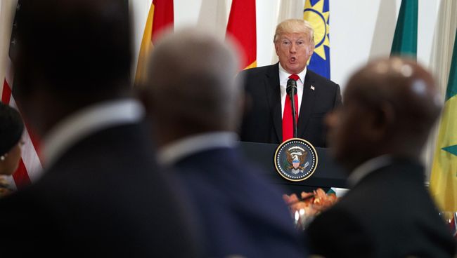 Дональд Трамп выступает перед главами государств Африканского континента на полях Генеральной Ассамблеи ООН в Нью-Йорке. 20 сентября 2017 Дональд Трамп выступает перед главами государств Африканского континента на полях Генеральной Ассамблеи ООН в Нью-Йорке. 20 сентября 2017