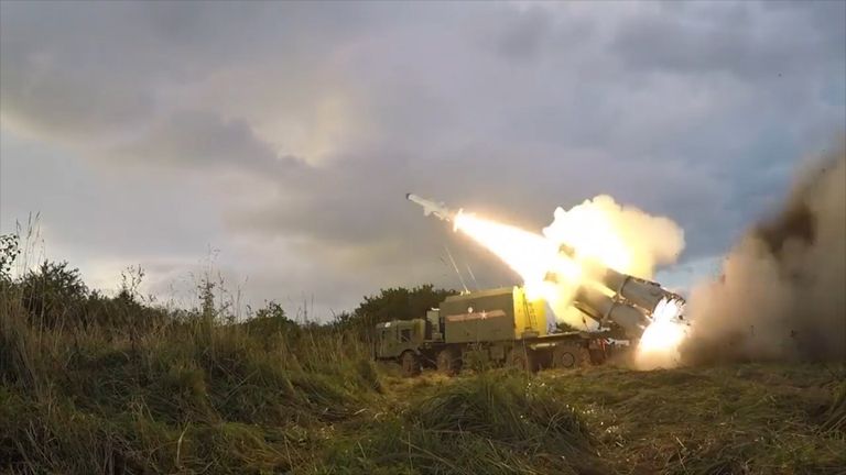 Ракетные пуски и операция ВДВ против боевиков на учениях Запад-2017 Ракетные пуски и операция ВДВ против боевиков на учениях Запад-2017