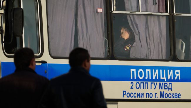 Полиция проводит рейд в ТЦ Москва. 21 сентября 2017