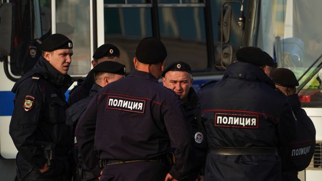 Полиция проводит рейд в ТЦ Москва. 21 сентября 2017