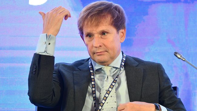 Вице-президент холдинга Русский стандарт Игорь Косарев на форуме Алкогольный рынок: от запретов к развитию. 22 сентября 2017 Вице-президент холдинга Русский стандарт Игорь Косарев на форуме Алкогольный рынок: от запретов к развитию. 22 сентября 2017