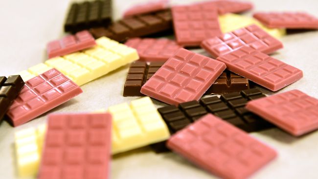 Рубиновый шоколад на заводе Barry Callebaut в в Бельгии Рубиновый шоколад на заводе Barry Callebaut в в Бельгии