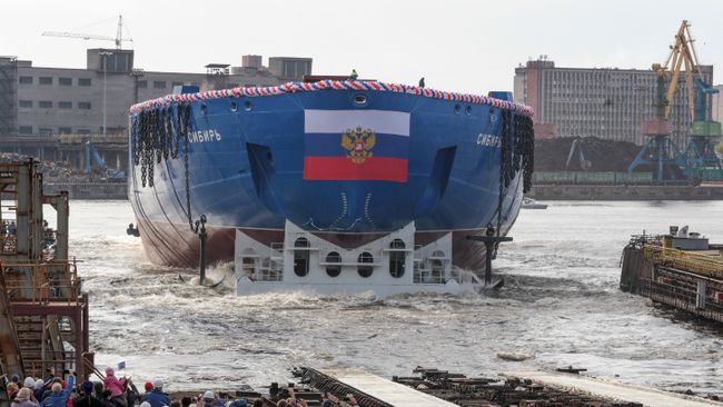 Церемония спуска на воду атомного ледокола Сибирь на Балтийском заводе в Санкт-Петербурге Церемония спуска на воду атомного ледокола Сибирь на Балтийском заводе в Санкт-Петербурге