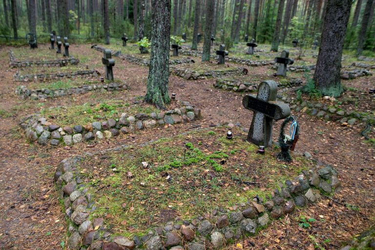 Мемориал на месте захоронения русских солдат, павших в годы Первой мировой войны в деревне Русское Село в Белоруссии