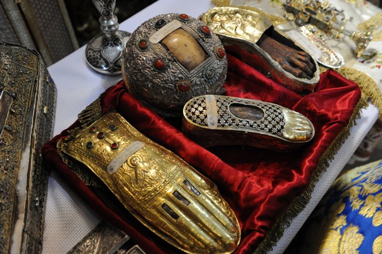 Святые мощи Иверского монастыря на горе Афон Святые мощи Иверского монастыря на горе Афон