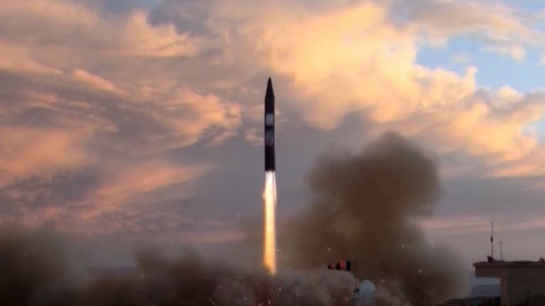 Кадры успешного испытания баллистической ракеты Хорремшахр в Иране Кадры успешного испытания баллистической ракеты Хорремшахр в Иране