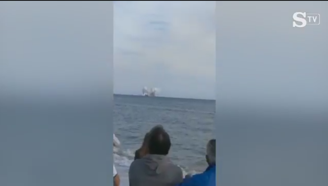 На авиашоу в Италии разбился истребитель 24/09/2017 На авиашоу в Италии разбился истребитель 24/09/2017