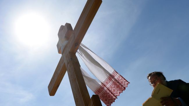 Установка поминального креста в память о погибших на территории Украины Установка поминального креста в память о погибших на территории Украины