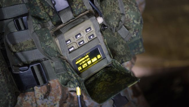 Элементы комплекса Стрелец в составе экипировки российских военнослужащих. Архивное фото Элементы комплекса Стрелец в составе экипировки российских военнослужащих. Архивное фото