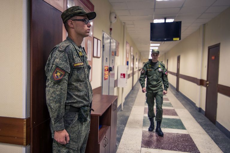 Военнослужащие в расположении Таманской дивизии 