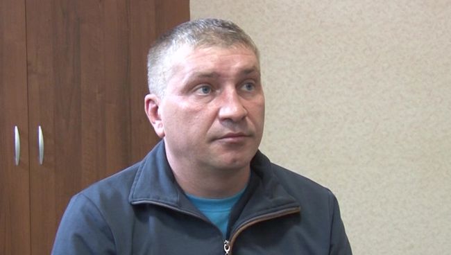 Дмитрий Долгополов, задержанный ФСБ РФ в Симферополе по обвинению в передаче спецслужбам Украины сведений, составляющих государственную тайну. 29 сентября 2017 Дмитрий Долгополов, задержанный ФСБ РФ в Симферополе по обвинению в передаче спецслужбам Украины сведений, составляющих государственную тайну. 29 сентября 2017