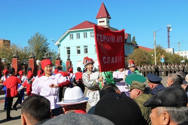 Церемония открытия бюстов народному артисту СССР и России Иосифу Кобзону, Герою труда, чабану Далаю Гунгаеву и Герою России, чабану Бабу-Доржо Михайлову в окружном центре поселке Агинское Забайкальского края Церемония открытия бюстов народному артисту СССР и России Иосифу Кобзону, Герою труда, чабану Далаю Гунгаеву и Герою России, чабану Бабу-Доржо Михайлову в окружном центре поселке Агинское Забайкальского края