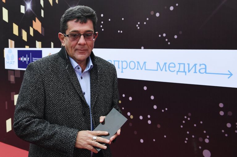 Телеведущий Петр Кулешов перед началом церемонии вручения телевизионной премии ТЭФИ 2017 в Москве. 3 октября 2017 Телеведущий Петр Кулешов перед началом церемонии вручения телевизионной премии ТЭФИ 2017 в Москве. 3 октября 2017
