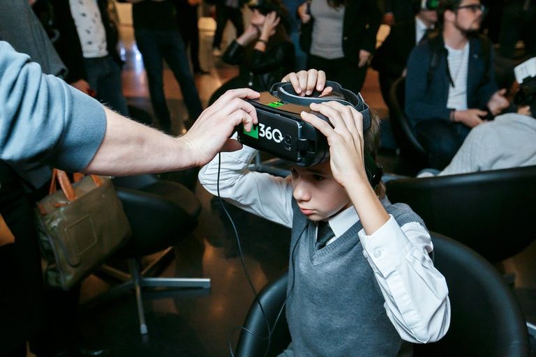 Презентация первого в истории панорамного видео из открытого космоса SPACEWALK 360