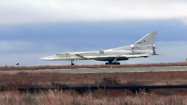 Бомбардировщик Ту-22М3 впервые выполнили посадку на аэродром Анадырь. 5 октября 2017