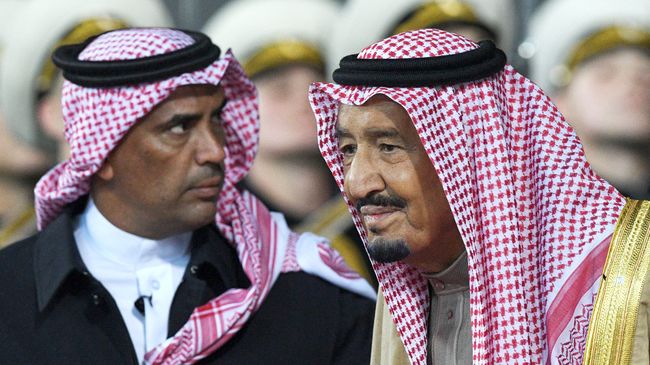 Король Саудовской Аравии Салман бен Абдель Азиз Аль Сауд в аэропорту Внуково-2 Король Саудовской Аравии Салман бен Абдель Азиз Аль Сауд в аэропорту Внуково-2
