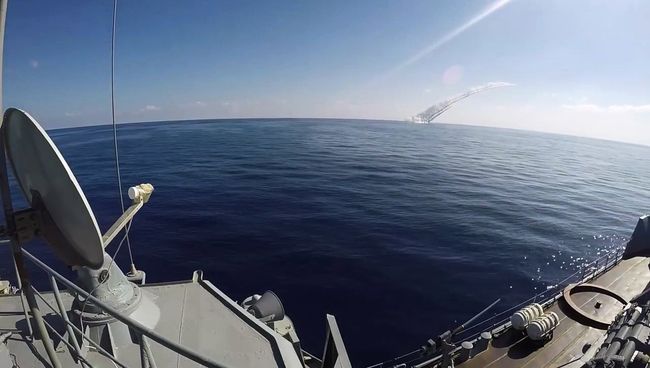 Нанесение ударов по террористам в Сирии из акватории Средиземного моря подводными лодками ЧФ. Архивное фото Нанесение ударов по террористам в Сирии из акватории Средиземного моря подводными лодками ЧФ. Архивное фото