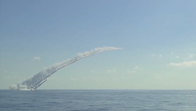 Пуски Калибров с российских подлодок по объектам террористов в Сирии