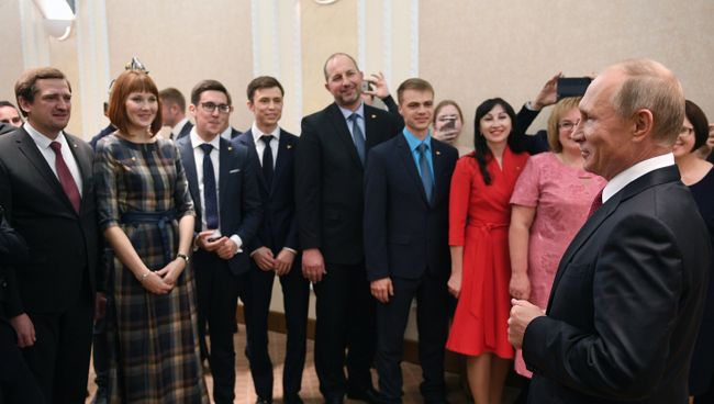 Владимир Путин во время встречи с лауреатами конкурса Учитель года России – 2017. 5 октября 2017