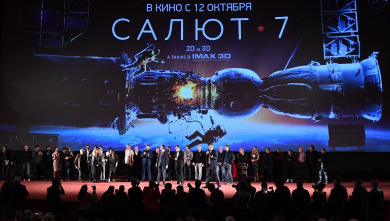 Актёрский состав фильма Салют-7 на премьере в кинотеатре Октябрь Актёрский состав фильма Салют-7 на премьере в кинотеатре Октябрь