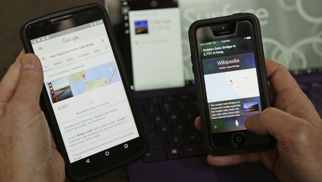 Сравнение голосовых помощников различных платформ. Архивное фото Сравнение голосовых помощников различных платформ. Архивное фото