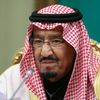 Король Саудовской Аравии Сальман бен Абдель Азиз аль Сауд во время встречи с председателем правительства РФ Дмитрием Медведевым. 6 октября 2017 Король Саудовской Аравии Сальман бен Абдель Азиз аль Сауд во время встречи с председателем правительства РФ Дмитрием Медведевым. 6 октября 2017