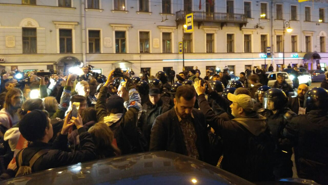 Участники несанкционированной акции протеста в Санкт-Петербурге. 7 октября 2017 Участники несанкционированной акции протеста в Санкт-Петербурге. 7 октября 2017