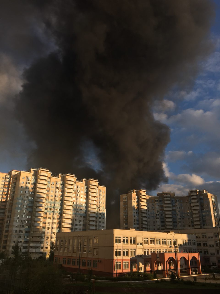 Пожар на строительном рынке Синдика. 8 октября 2017 Пожар на строительном рынке Синдика. 8 октября 2017