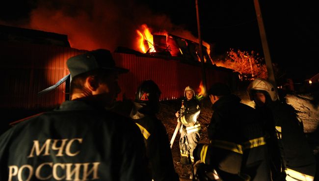 Тушение пожара на рынке Восточный в Ростове-на-Дону. 08 октября 2017 Тушение пожара на рынке Восточный в Ростове-на-Дону. 08 октября 2017