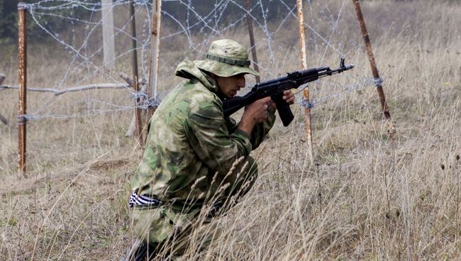Военнослужащий в Южной Осетии. Архивное фото Военнослужащий в Южной Осетии. Архивное фото