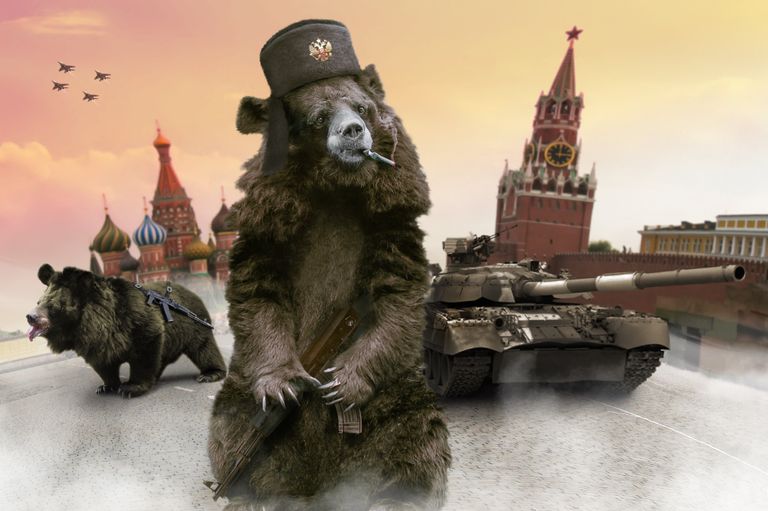 Русский медведь на красной площади